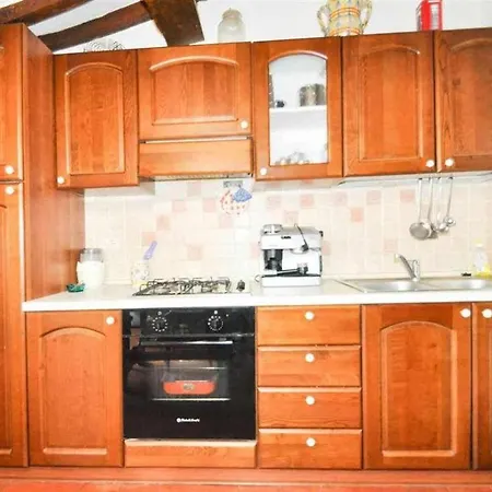 Apartment Il Terrazzino Di Rosi, Vivere In Nel Borgo